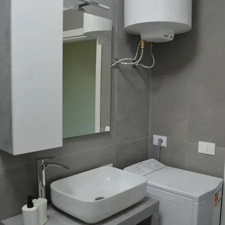 Fondachello Apartment