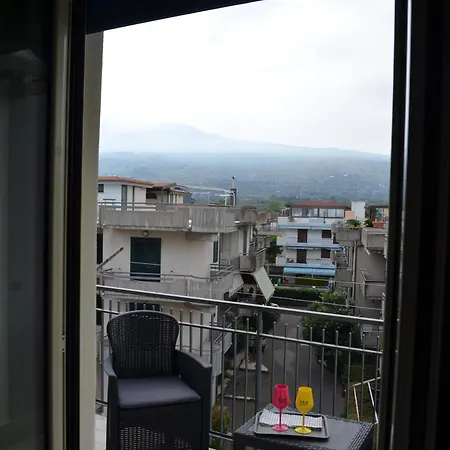 Fondachello Apartment